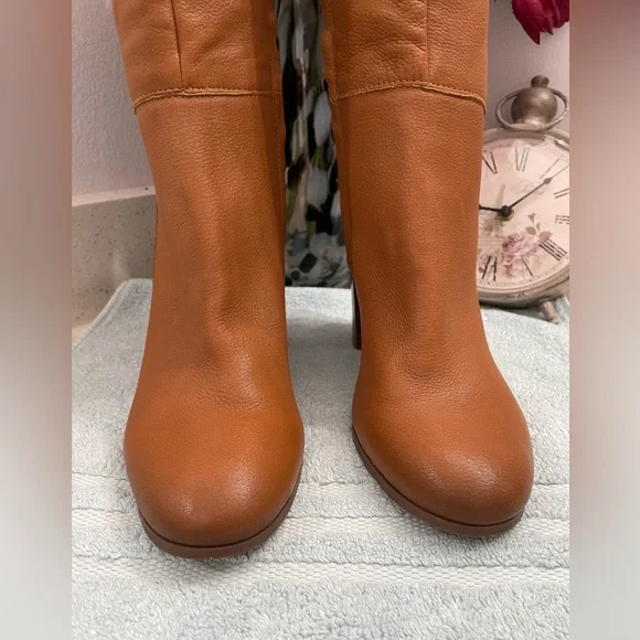 Kenneth Cole Tan Knee Boots - Picture 13 of 16